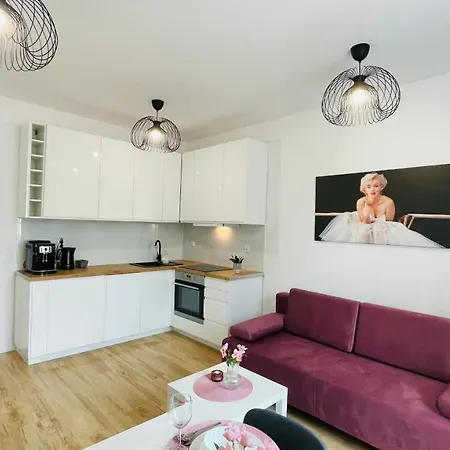 Jm Millennium Kaweczynska 37 Апартаменты *